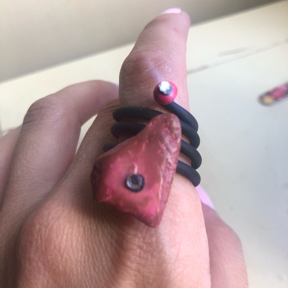 Circular ring - Picture 2 of 4